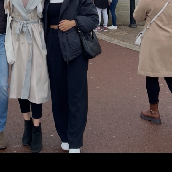 Aritzia Black High-Waist Wide Leg Trousers - Picture 5 of 5